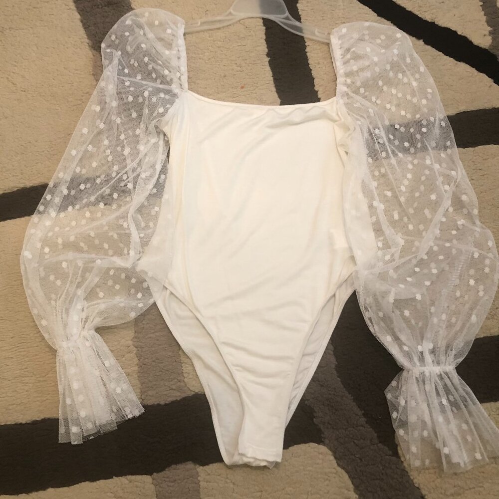 Sheer Belled Sleeved White Bodysuit - Sz M